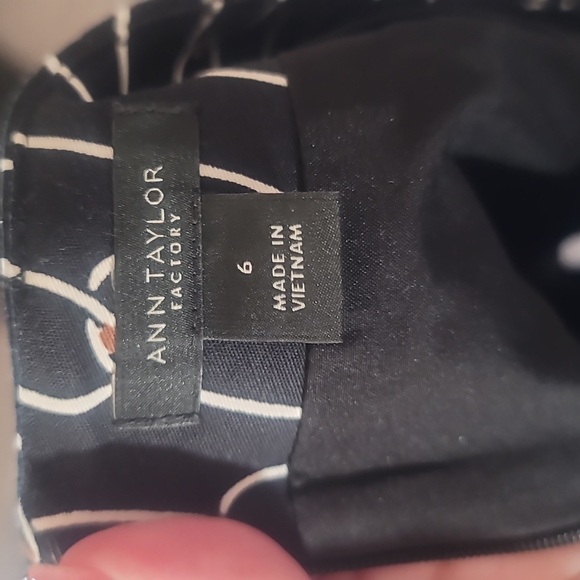 Skirt - Picture 6 of 7